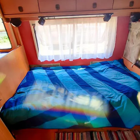 Kemping Vintage Camper On The Beach Off The Grid Vama Veche