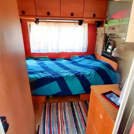 Kemping Vintage Camper On The Beach Off The Grid Vama Veche