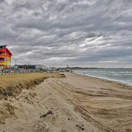 Vintage Camper On The Beach Off The Grid Kemping *