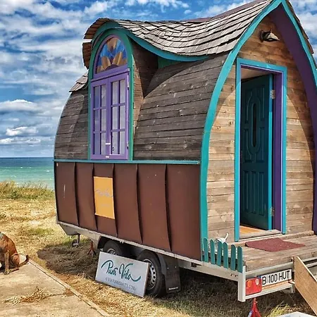 Vintage Camper On The Beach Off The Grid Vama Veche